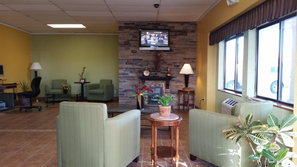 Econo Lodge Inn & Suites Newton Luaran gambar