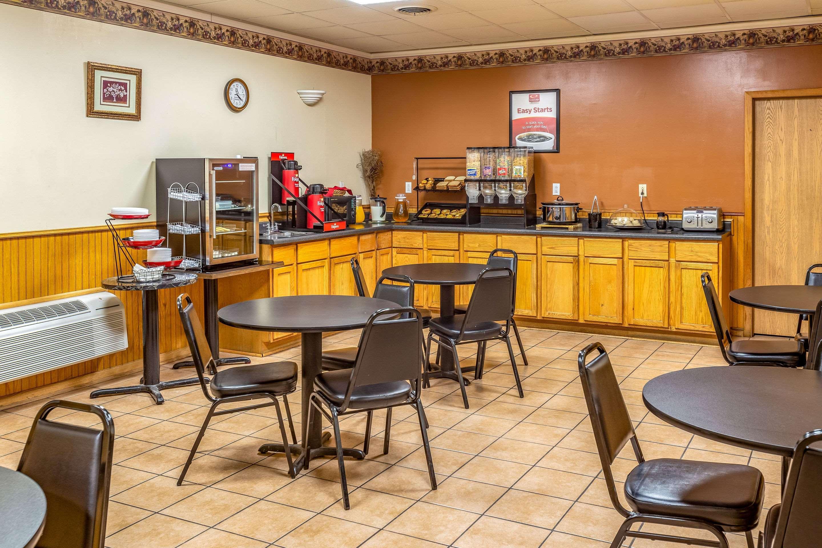 Econo Lodge Inn & Suites Newton Luaran gambar