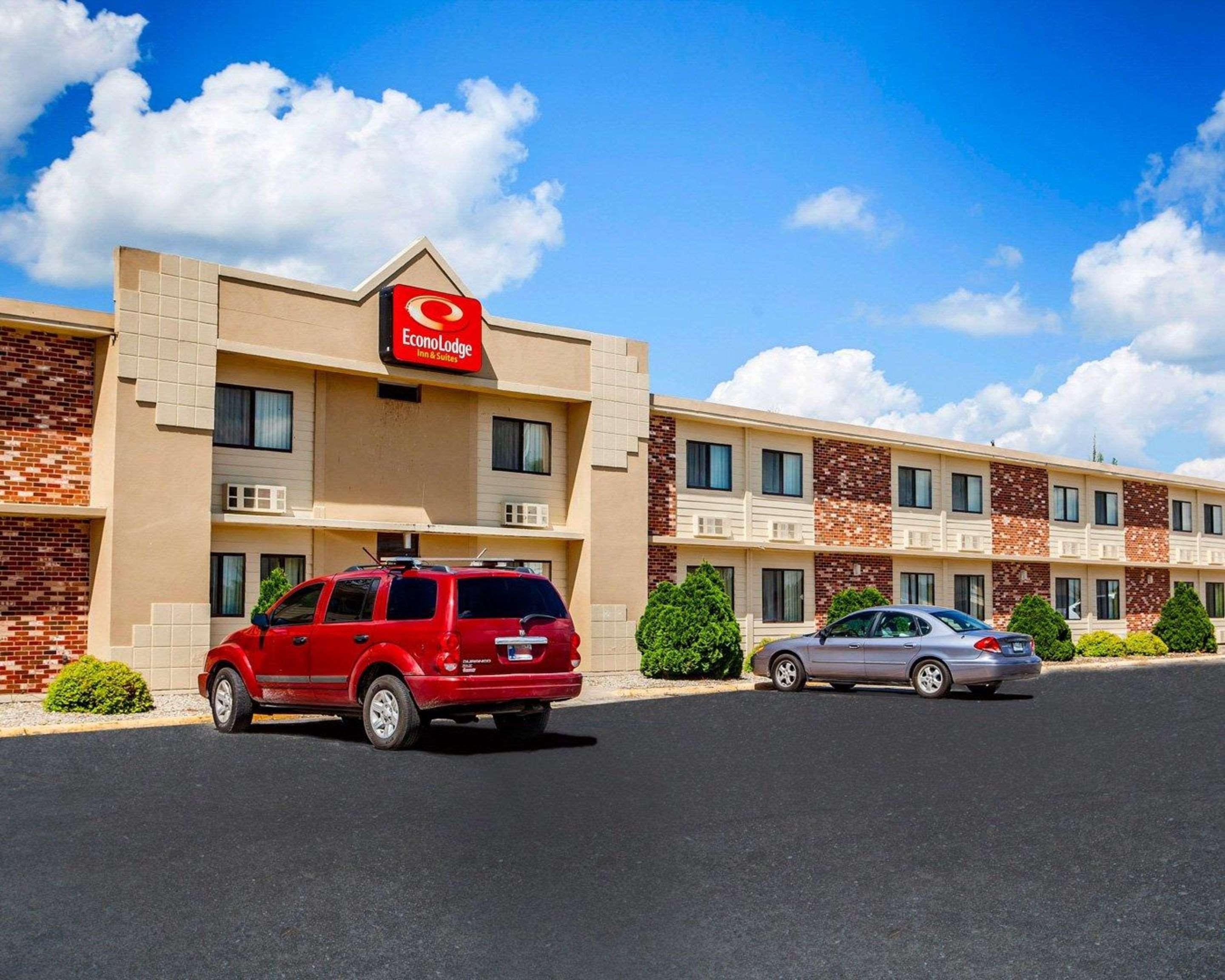 Econo Lodge Inn & Suites Newton Luaran gambar