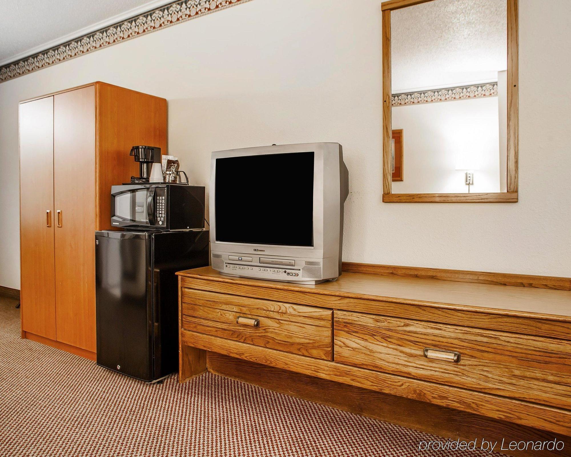 Econo Lodge Inn & Suites Newton Luaran gambar
