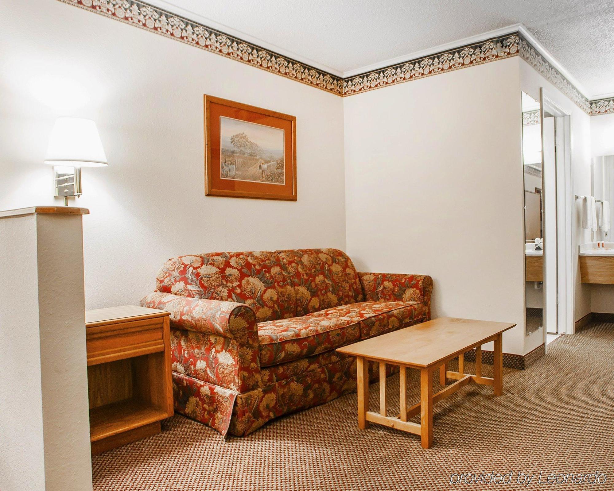 Econo Lodge Inn & Suites Newton Luaran gambar