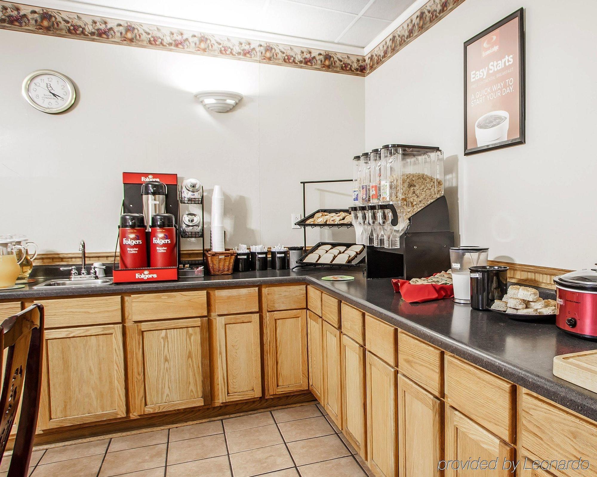 Econo Lodge Inn & Suites Newton Luaran gambar