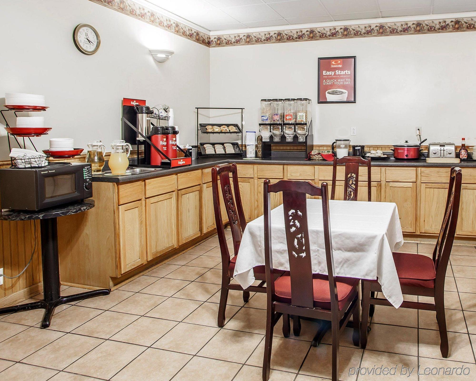 Econo Lodge Inn & Suites Newton Luaran gambar