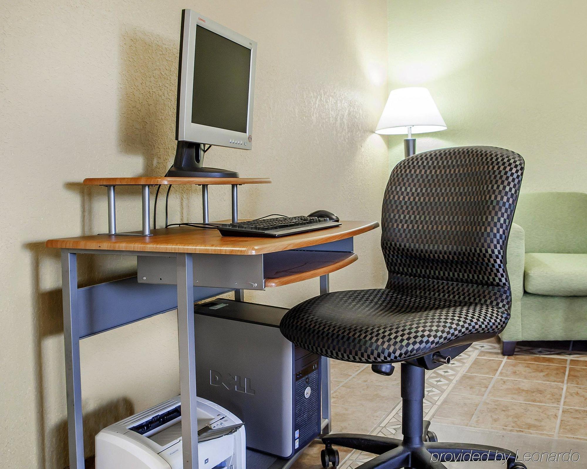 Econo Lodge Inn & Suites Newton Luaran gambar