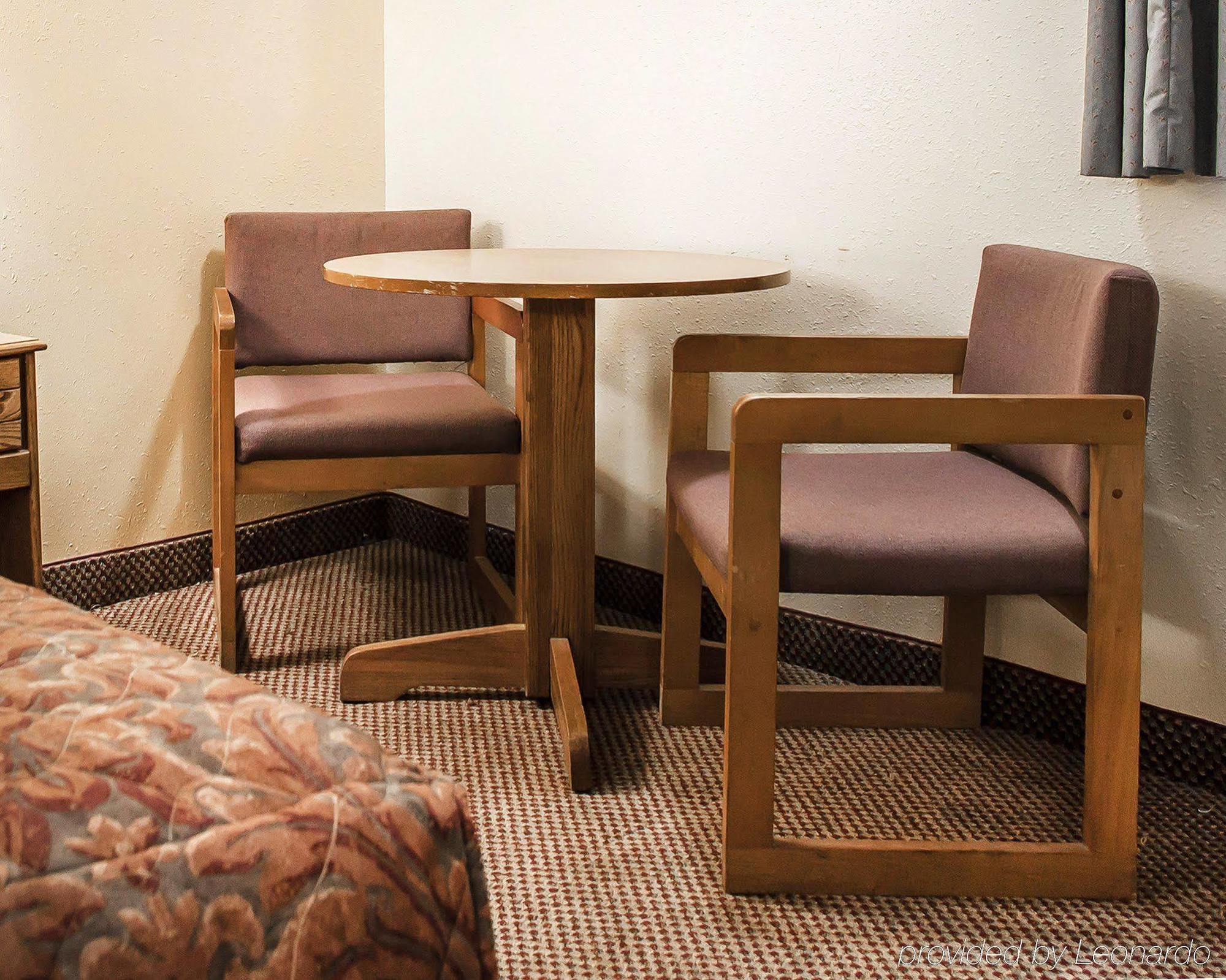 Econo Lodge Inn & Suites Newton Luaran gambar