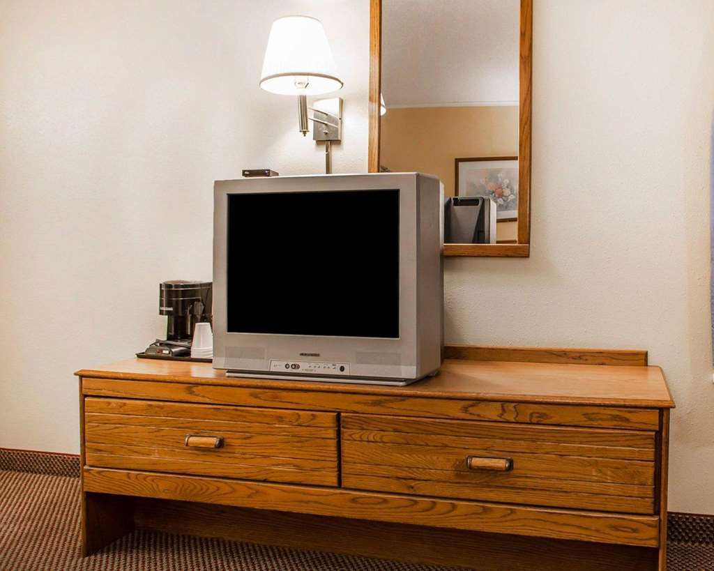 Econo Lodge Inn & Suites Newton Bilik gambar